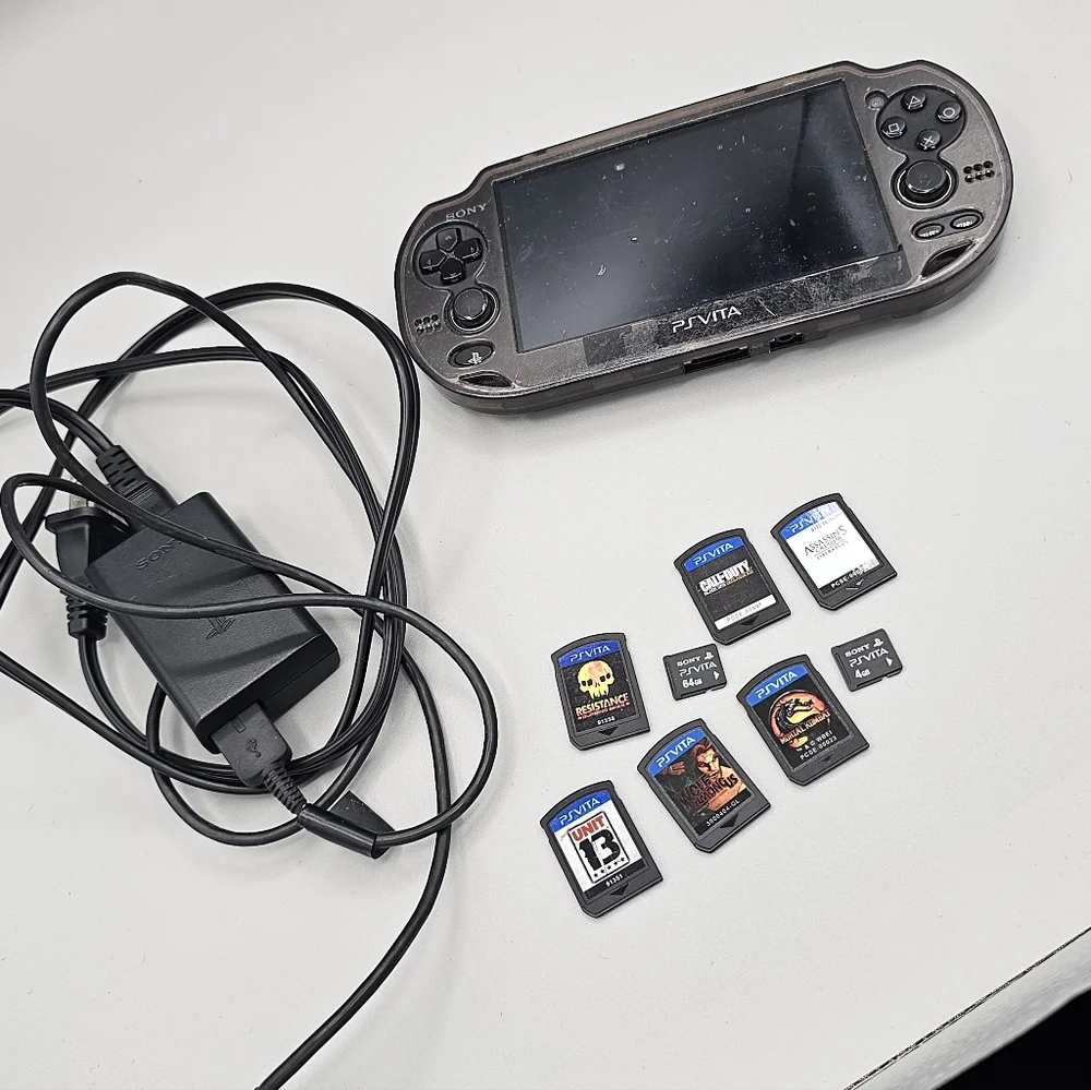 Sony Ps Vita PCH-1000 Black Crystal Model Charger Case Six Games SD 64g 4g Works